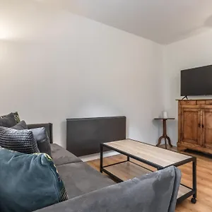 https://appartement-les-jonquilles.hotels-rhonealpes.com
